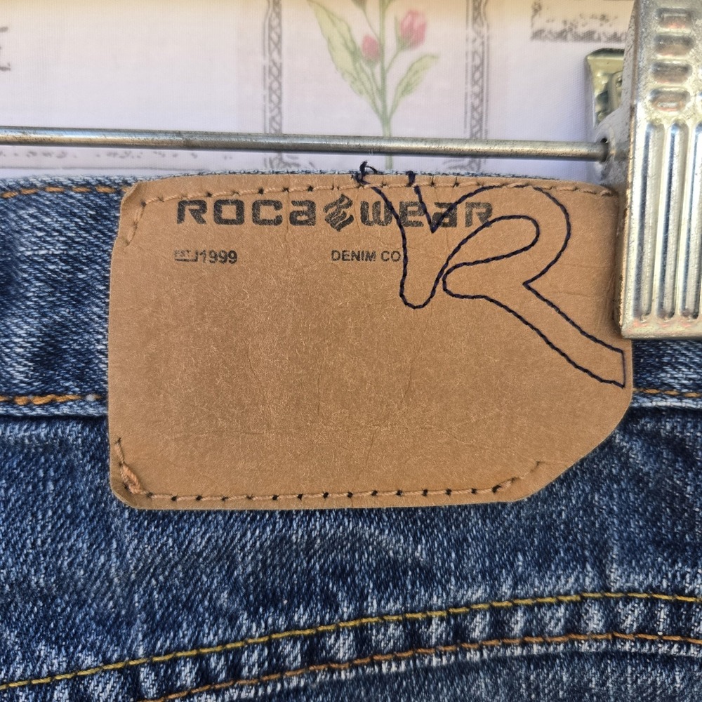 Vtg Rocawear Denim Shorts Boys 10 Blue Embroidered Logo Baggy Jorts Y2K Hip Hop - Picture 5 of 10
